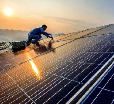 novel! The solar panel is combined with the fan