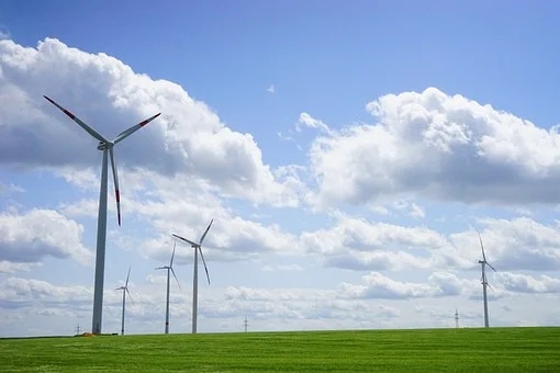 China's newly installed offshore and land wind power capacity ranks first in the world in 2020